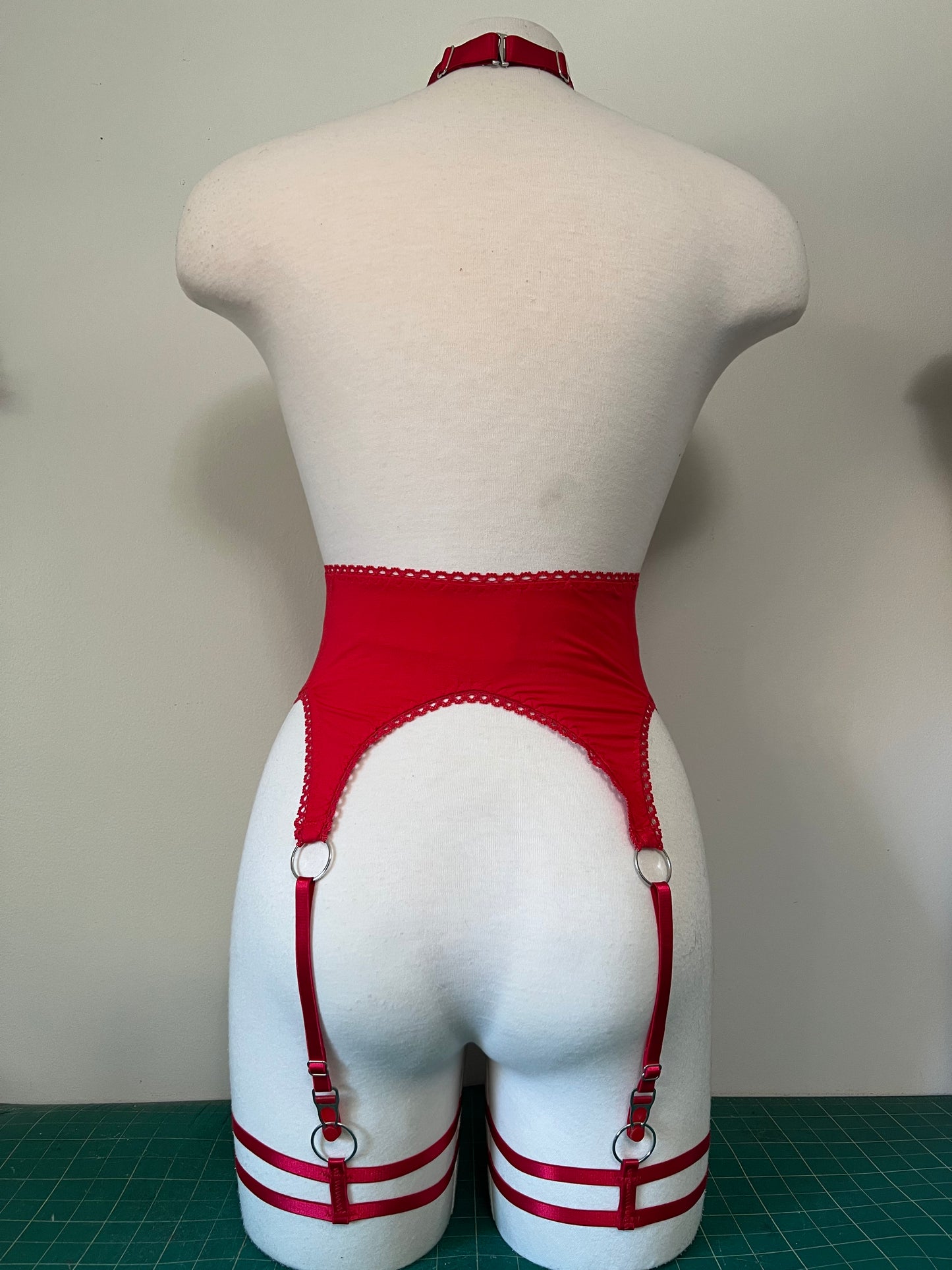 "Lara" Thigh Garters