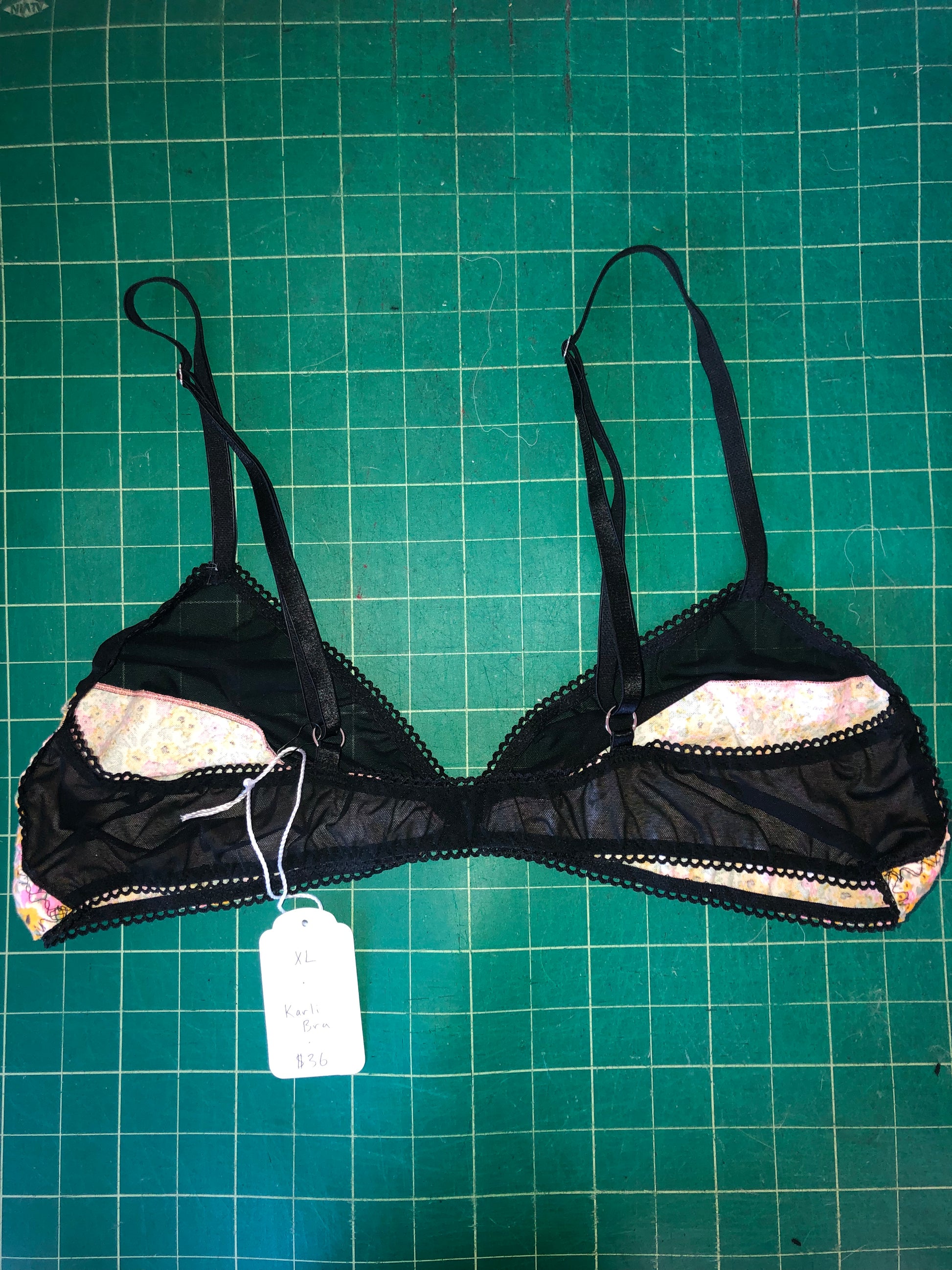 Brassière Karli XL (Édition Limitée) – Belle de Nuit