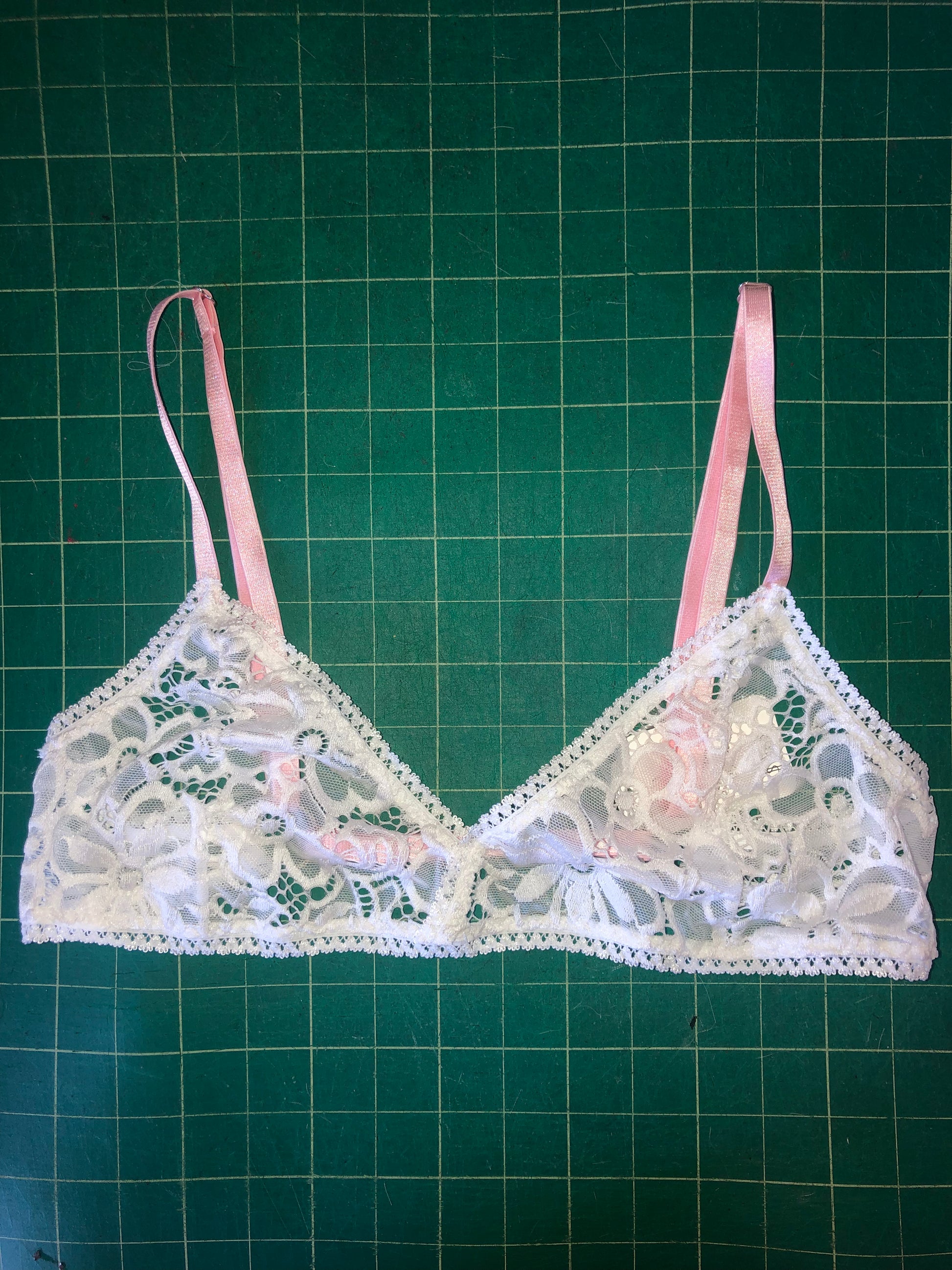 Brassi re Rosaline M Dentelle